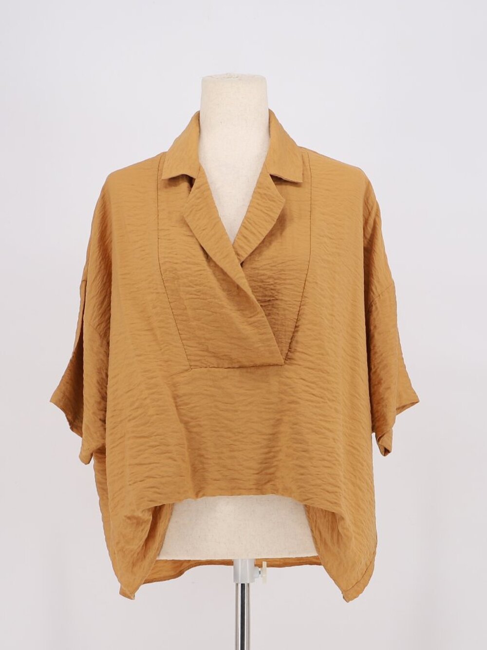 Anthropologie the Dylon Short Sleeve Wide Placket Top Size S